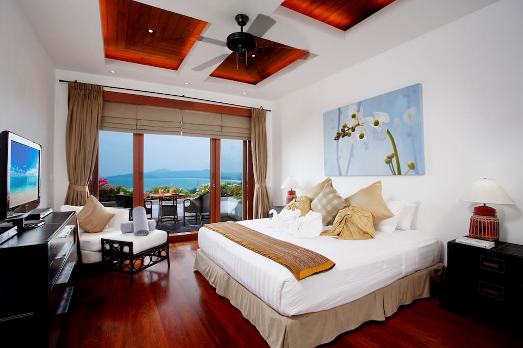 Deluxe bedroom