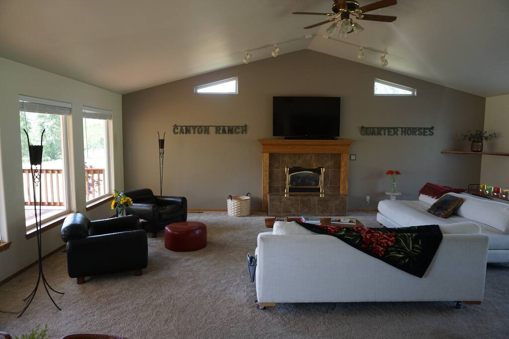 Spacious living room with deck