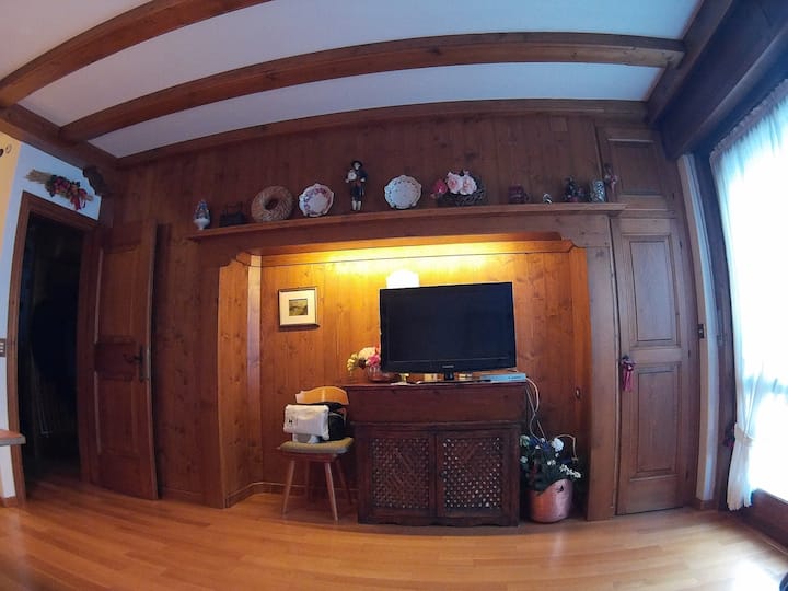 Charming Chalet On The Slopes (Ski-in / Ski Out) - San Vito di Cadore