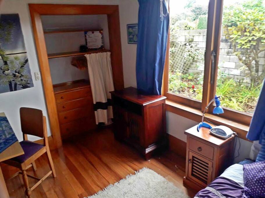 Single bedroom