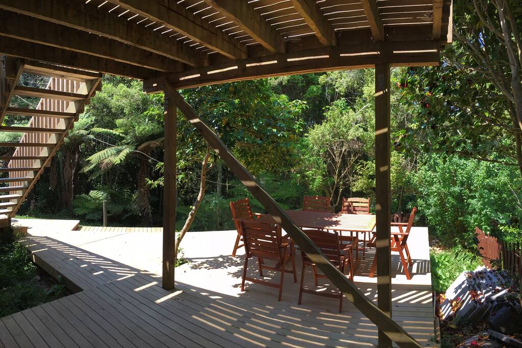 Outdoor deck