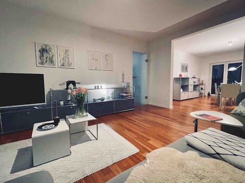 Designer apartment with top amenities downtown