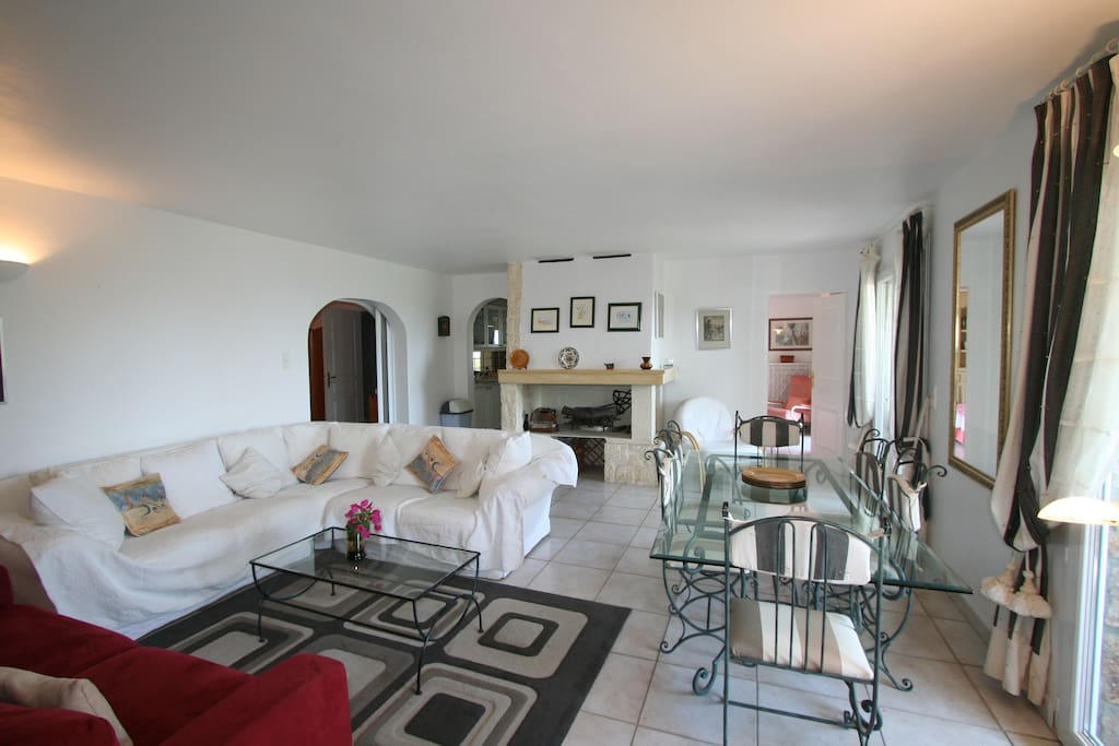 Garden Apartment salon