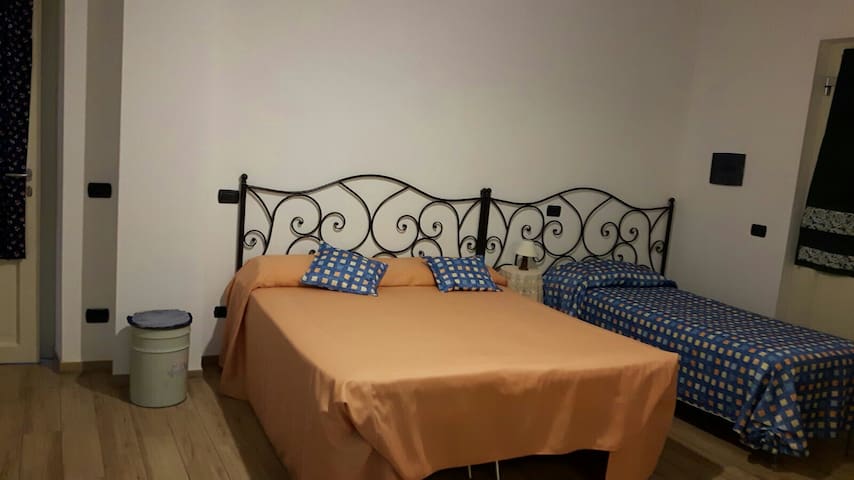 Entire home with 1 bedrooms in Langhe - Zia Zelinda