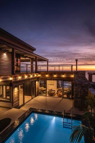 Ocean Sky Retreat Villa, Misty Cliffs gallery image 3
