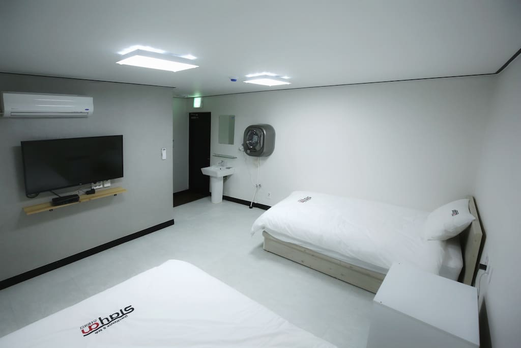 Double bed + Single bed