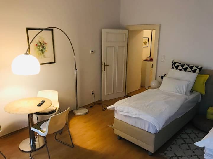 Balcony Condo At Courtyard Garden - Viedeň