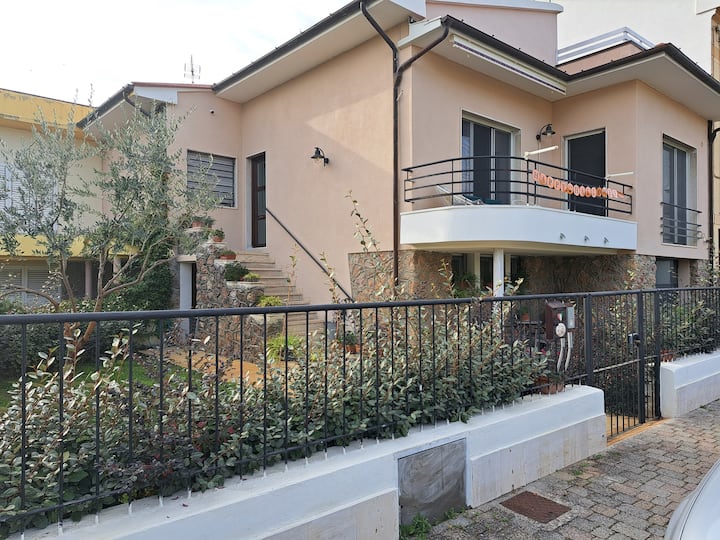Schiocco House - Versilia