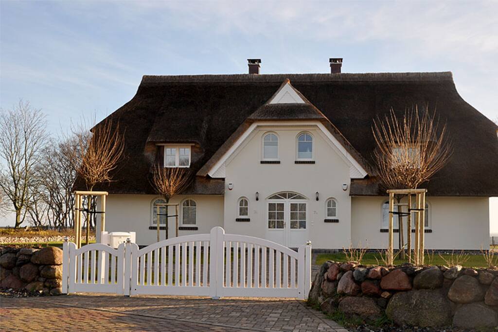 apartment-lobbe-ruegen-hausansicht10
