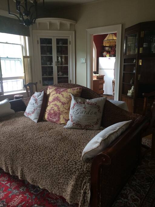 Day bed