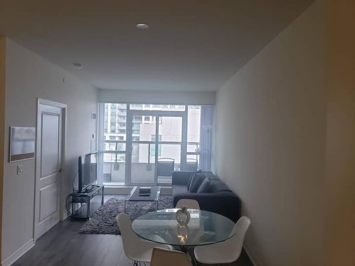Luxury 1bedroom+den By Square 1 - Mississauga