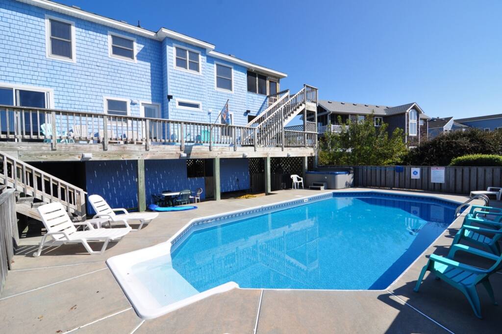 VOH25: Sea Haven | Pool Area