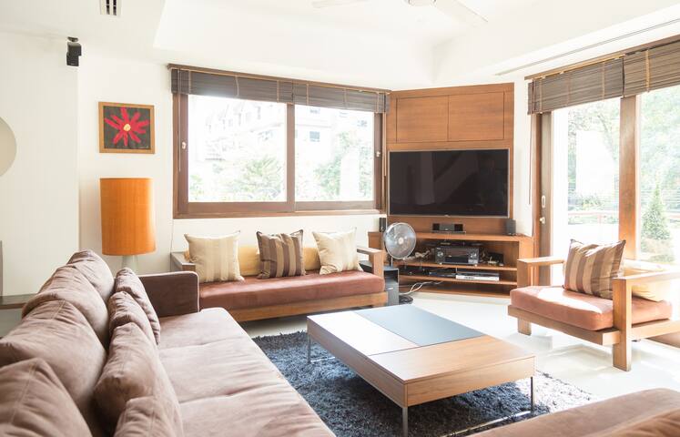 Modern Bangkok townhouse gallery image 4