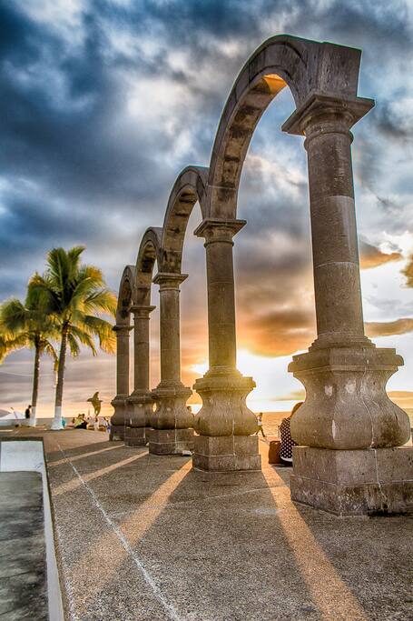 Close to the Malecon / Cerca del Malecon
