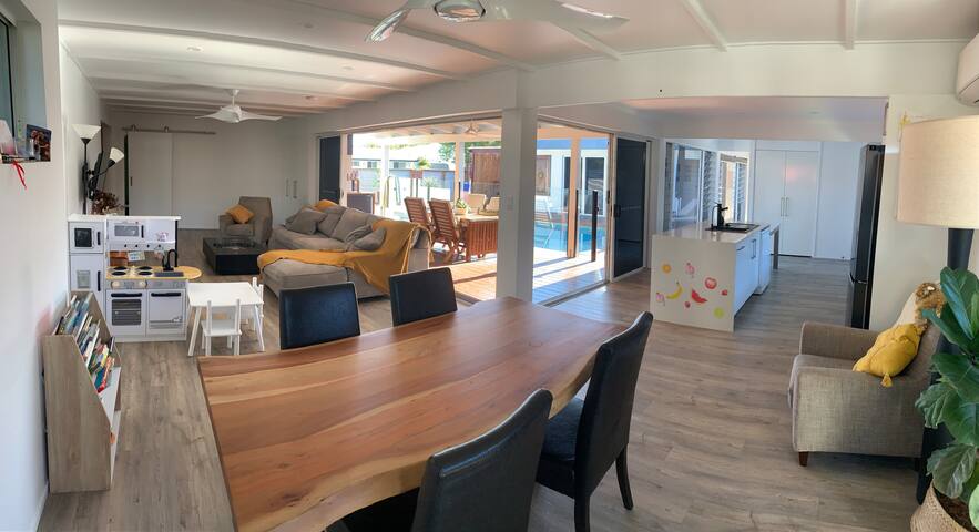 Resort style, beachside home with pool gallery image 3