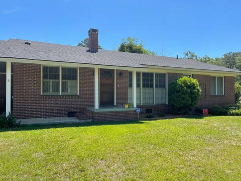 Sweet Azalea: 5 miles from DT 23 miles Tybee Beach