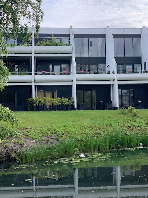 Great location just 50 meters from Øresund