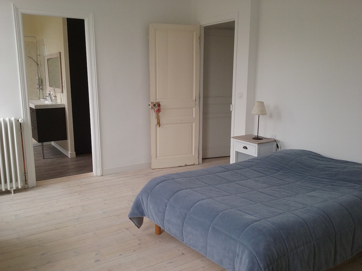 Спалня 1 (с душ стая и съблекалня).