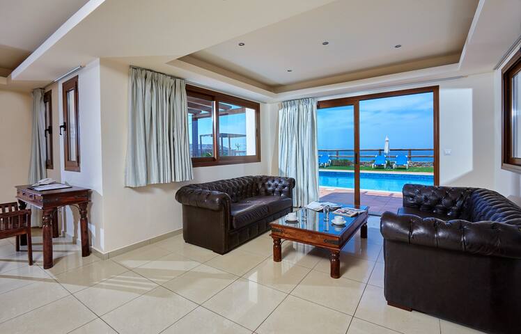 Villa Meliti with Seaview, Private Pool & 3Bedroom gallery image 4