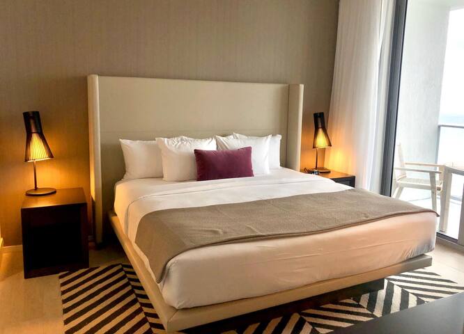 Luxurious 3 Bed & 2 Bath Unit | Ocean-View Getaway gallery image 5