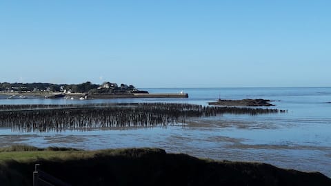 House close to Pen Bé beaches with spa