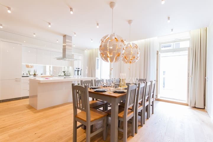 Glamour Excellent F 4-Bedrooms, 4-Bathrooms