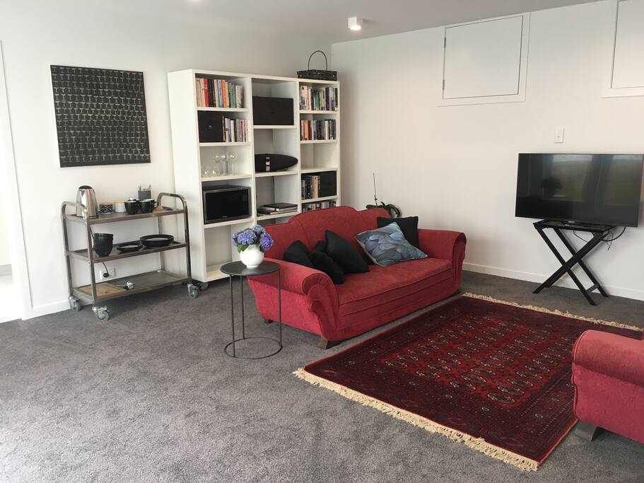 Lounge and Tea/Coffee station