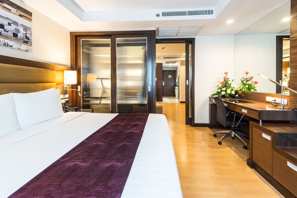 Executive Suite 1