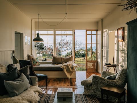 The Burrows - coastal luxury with incredible views