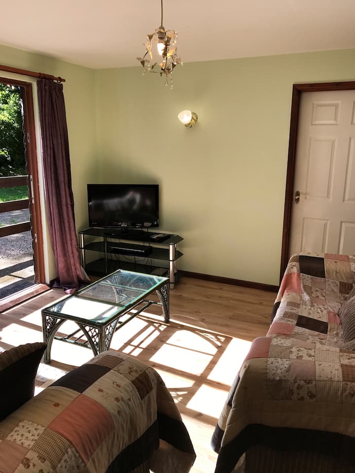 Ivy Lodge Log Cabin - Oswestry