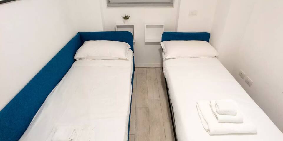 Modern apartment in Milan gallery image 5