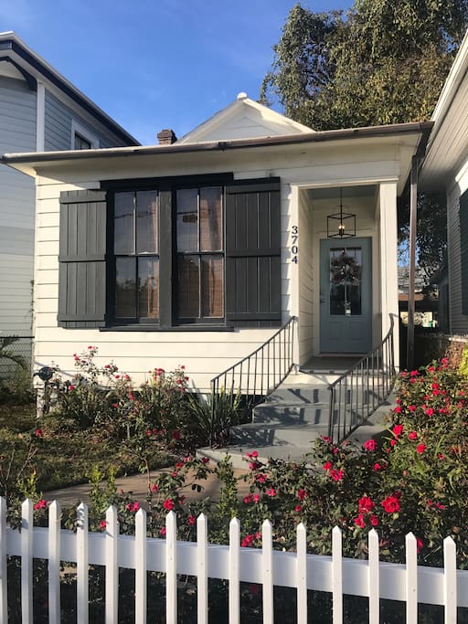 Centrally Located Historic Bungalow (“N”) Bungalows for Rent