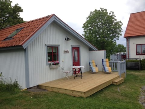 Top Airbnb: Lilla Havsbrus Öregrund - seaside cottage in Östhammar