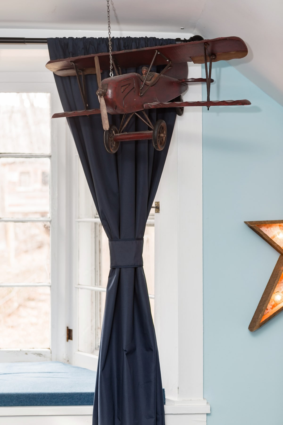 Трета спалня в основната къща.