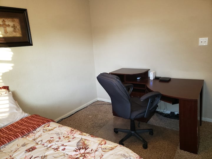 Chumba cha kulala cha 2 Ghorofa ya Chini