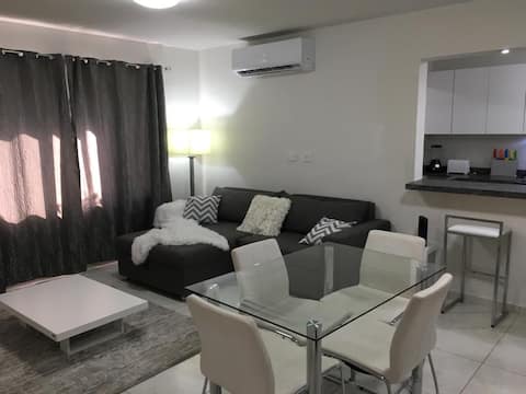 Successful Airbnb property: 3 Comfortable and well laid out space San Nicolas in San Nicolás De Los Garza