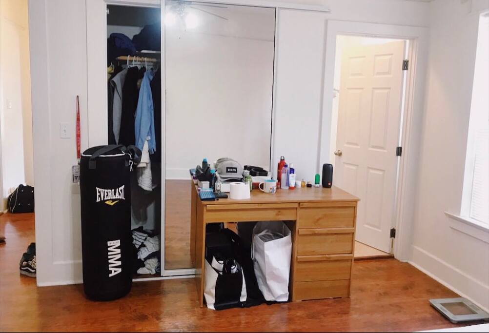 All personal belongs will be cleared and removed when guests move in. Guests are welcome to use my punch bag and other stuff if they wish to.