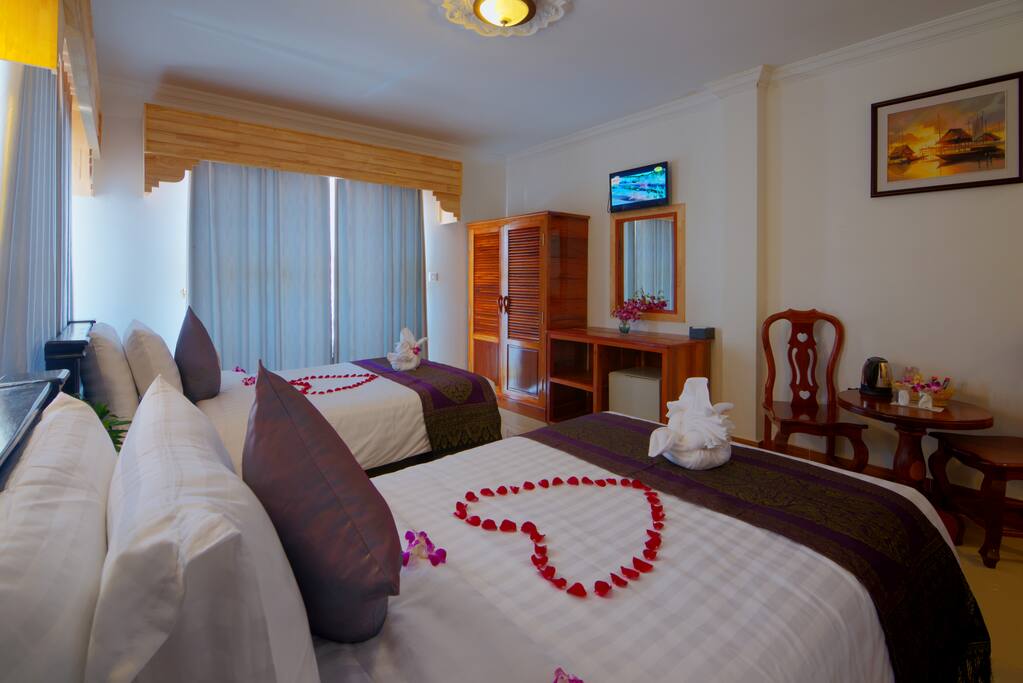 Twin-beds room