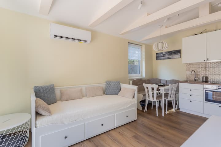 Suzi's Hidden Gem On Island Of Peace & Relaxation - Szentendre