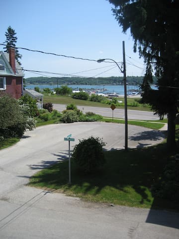 Country in the City on Georgian Bay