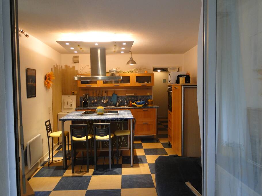 cuisine équipée ilot central