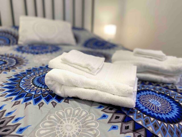 Local Vibes: Your Homely Spot in Iconic Condesa 2B gallery image 5