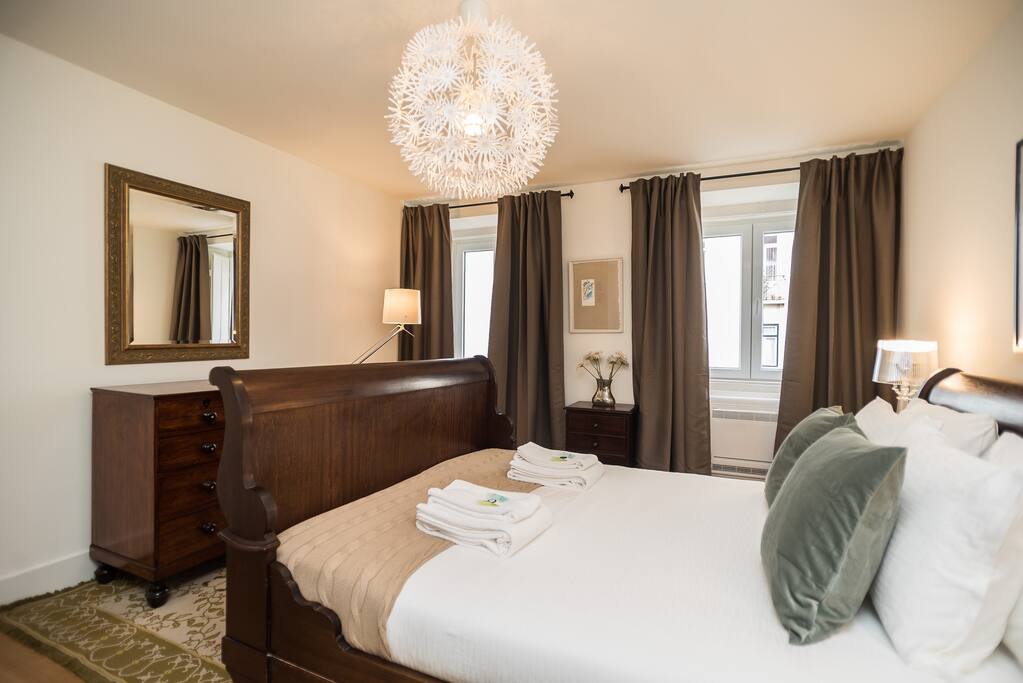 Master bedroom 2 - with AC- - classic furniture mixed with modern.