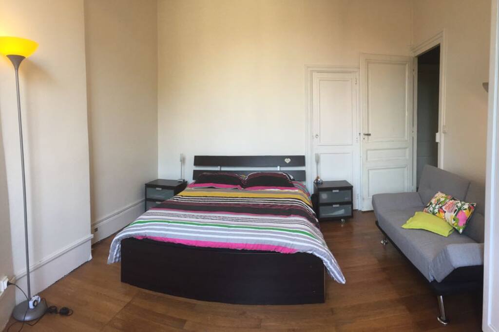 Grande chambre de 20M²