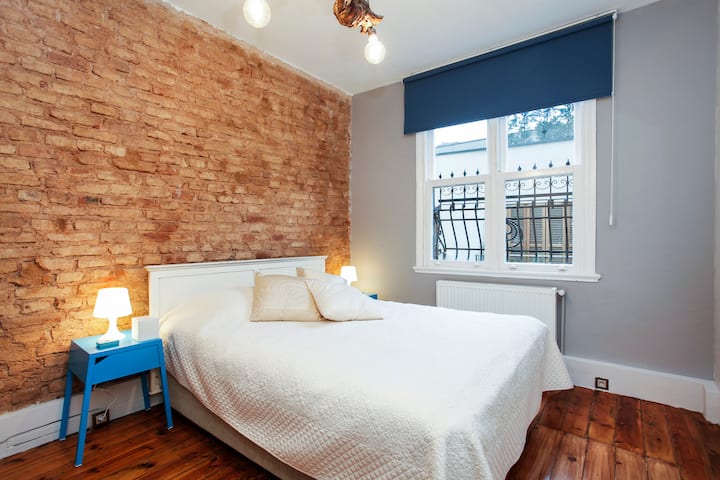 GALATA, 2 BATHROOMS& 2 BEDROOMS @LA CASA DE SENER