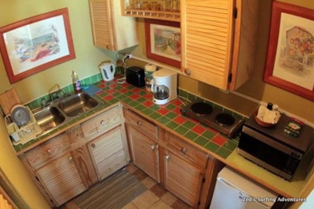 Kitchenette with fridge, microwave, electric burners, coffee make,toaster and kettle...