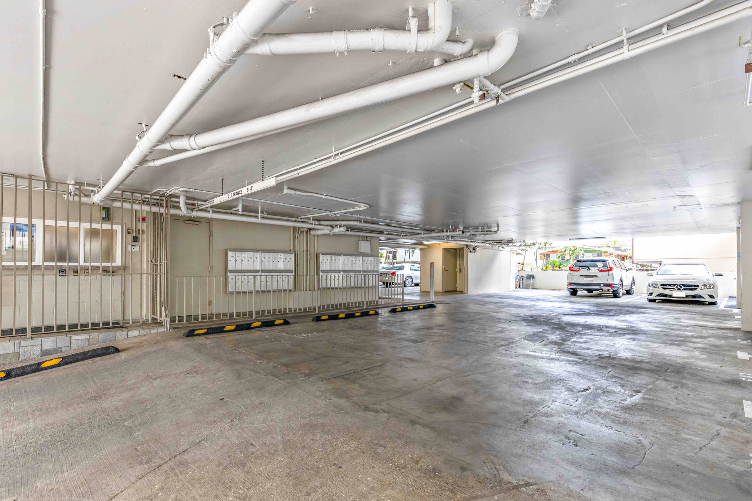 Condo in Honolulu · ★4.83 · Studio · 2 beds · 1 bath - Image 26