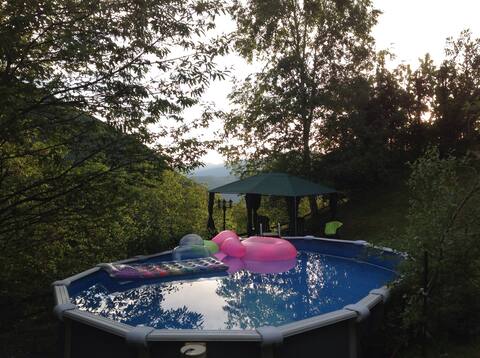 Entire villa ideal for groups between lake and mountain