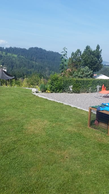 Gemeinschaftzgarten/ Sitzplatz