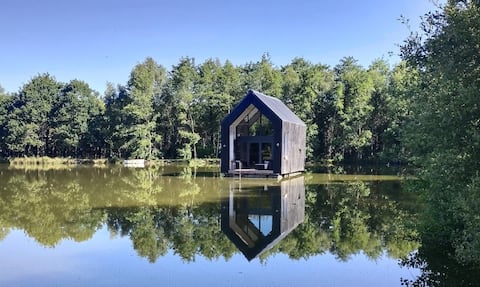 Hermione Unusual cabin on the water, Crach Morbihan